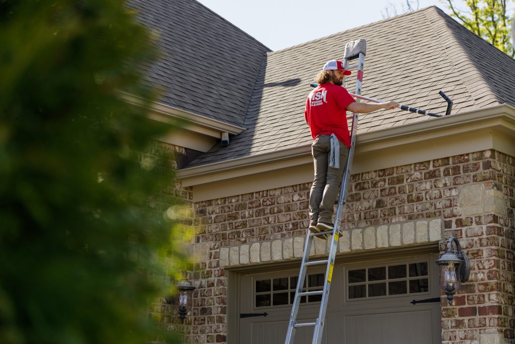 Roof cleaning suffolk county